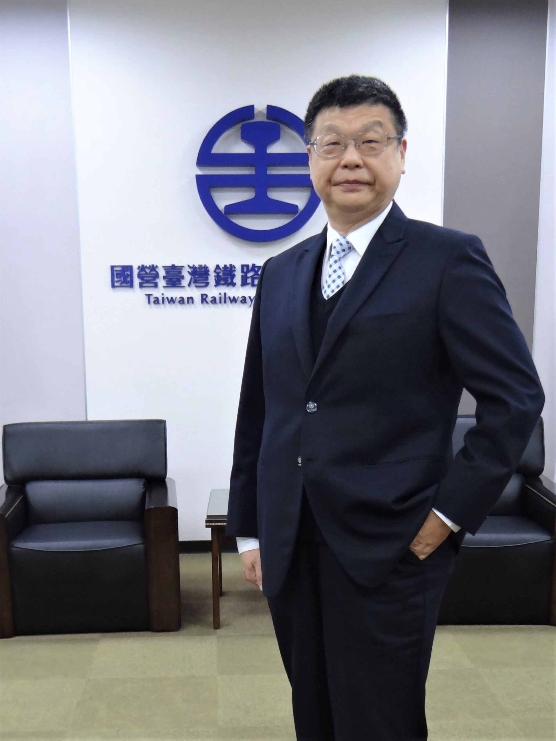 杜 微 杜 微